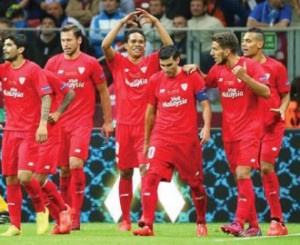 Sevilla-FC-campeon-de-la-UEFA-Europa-League-2014-2015-330x270